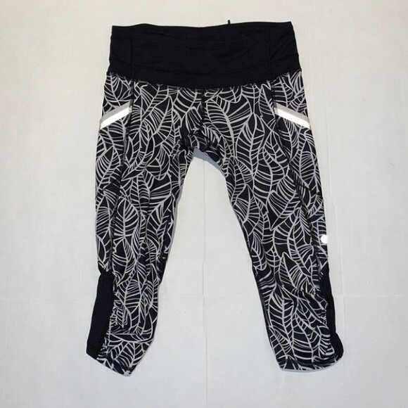 LULULEMON run a marathon crop II leggings in black and white size 4 - Picture 3 of 15
